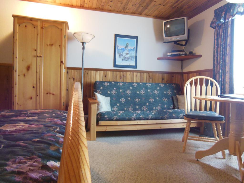 Blue Grouse Country Inn Clearwater Værelse billede